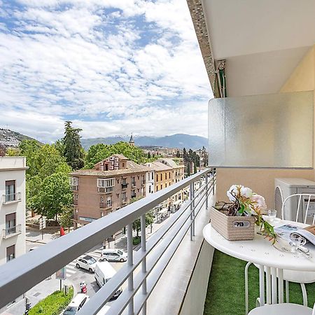 Genteel Home Amira Granada Luaran gambar